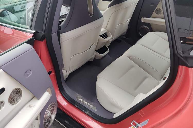 Used Avatr 06 2025 Pro Range-Extended Edition Left Rear Seat