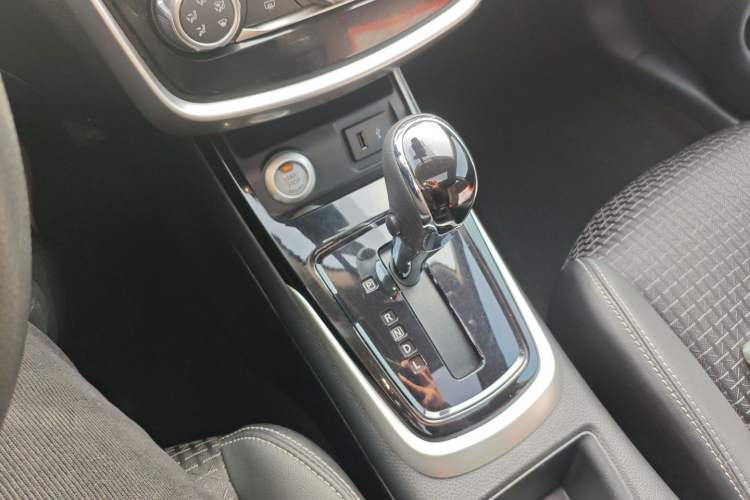 Used Nissan Tiida 2019 1.6L CVT Smart Drive Version China VI Standard