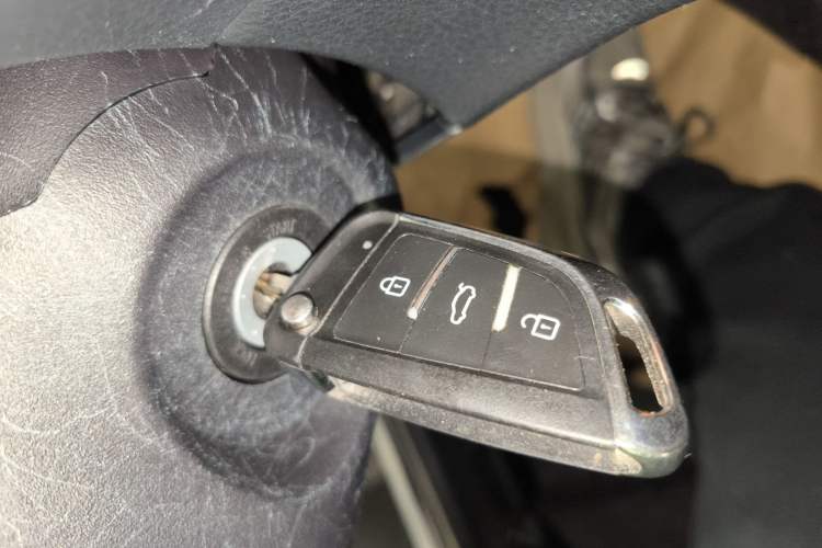 Used Toyota YARiS L Zhi Xuan 2020 X-Trail X 1.5L CVT Leading Edition Vehicle Key