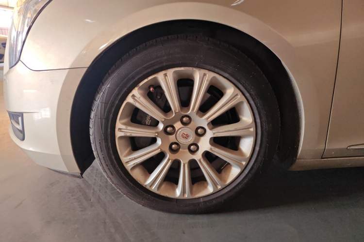 Used Cadillac XTS 2015 28T Comfort Model Left Front Wheel Hub