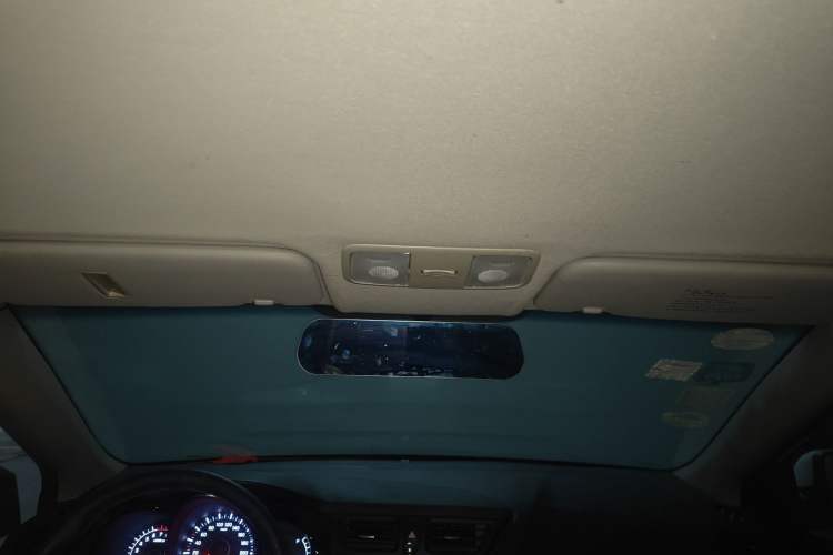 Used Kia K2 2015 Sedan 1.4L MT GLS