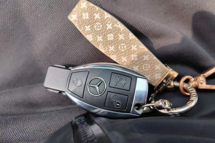 Used Mercedes-Benz R-Class 2010 R 350 L 4MATIC Grand Edition
