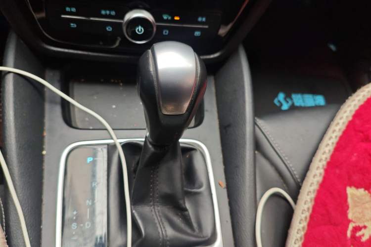 Used BYD Song MAX 2018 1.5T Automatic Smart Connect Elite Model with 6 Seats
