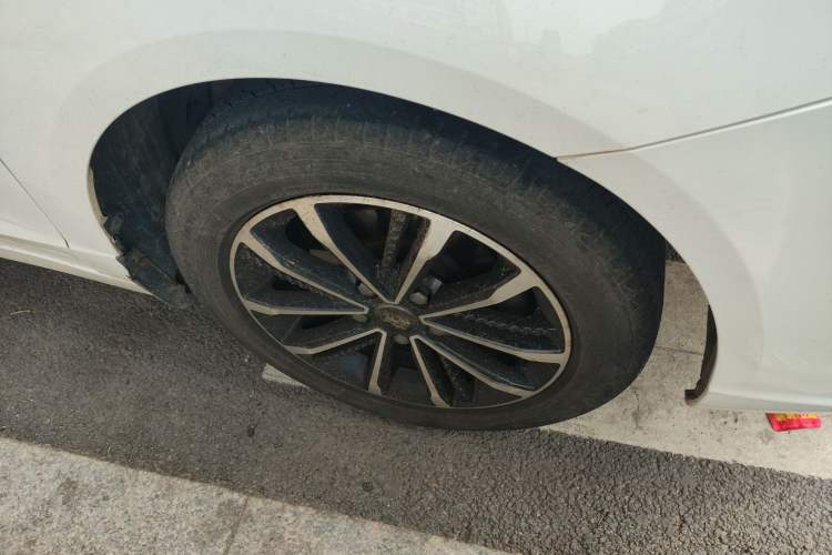 Used Roewe i5 2020 1.5L Manual 4G Connect Leehao Flagship Edition
