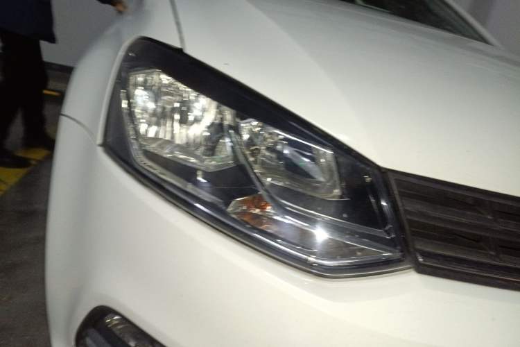 Used Volkswagen Polo 2016 1.6L Automatic Comfort Model