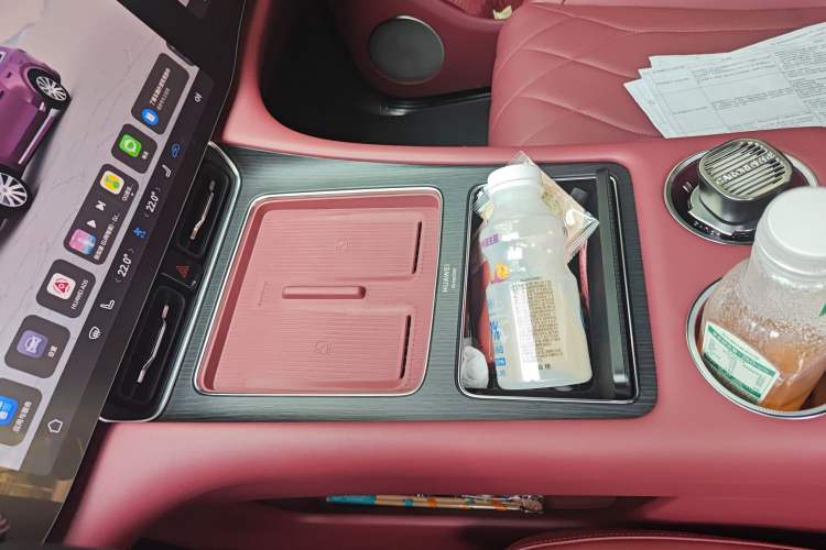 Used Hima AITO M8 2025 Extended-Range Max Version 37 kWh 6-Seater Vehicle Key