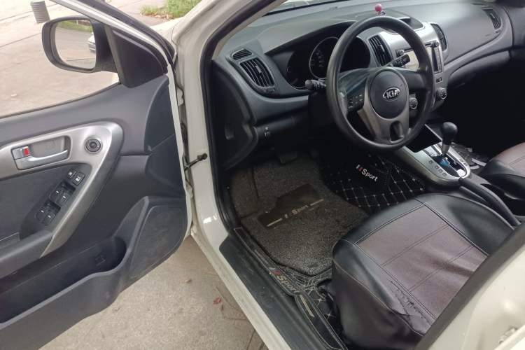 Used Kia Forte 2012 1.6L AT GL Commemorative Edition Driver Seat