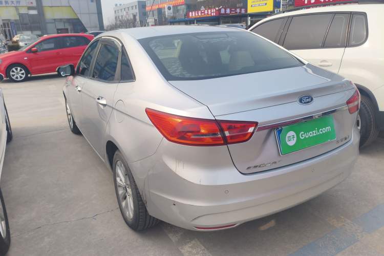 Used Ford Escort 2015 1.5L Automatic Fashion Model
