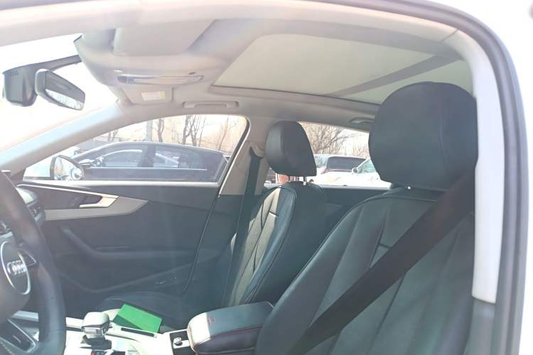 Used Audi A4L 2019 40 TFSI Ambition Version China V