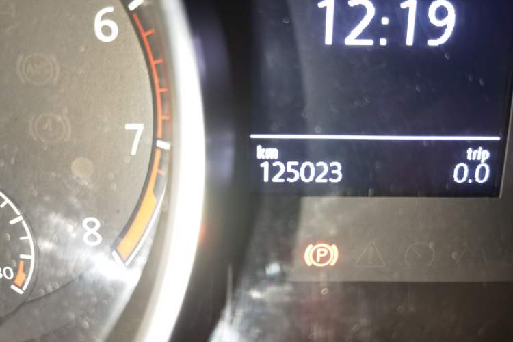 Used Volkswagen Golf 2015 1.4TSI Manual R-Line
