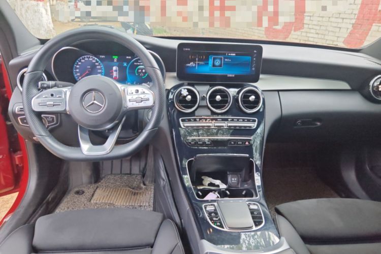 Used Mercedes-Benz C-Class 2019 C 260 Sport Edition Center Console