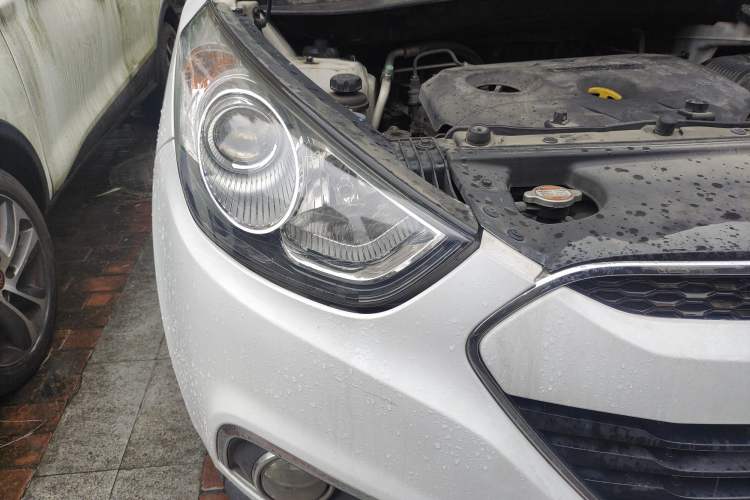 Used Hyundai ix35 2013 2.0L Automatic Two-Wheel Drive Smart GLS China IV Standard
