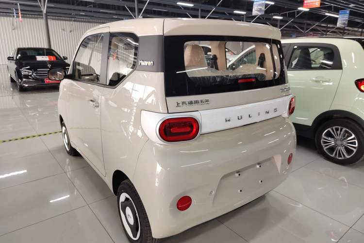 Used Wuling Hongguang MINIEV 2024 3rd Generation 215km Youth Edition Rear Left 45 Deg