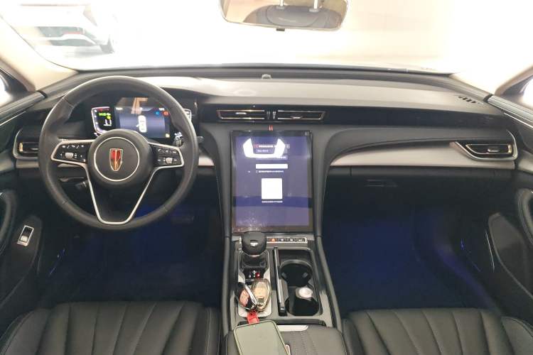 Used Hongqi H5 2024 1.5T DCT Smart Connect Flagship Edition Center Console