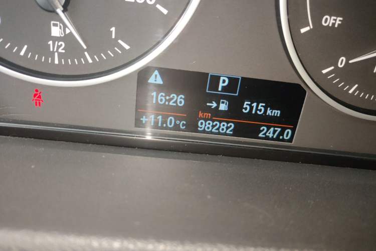 Used BMW X1 2016 sDrive18Li Fashion Model Odometer Close Up