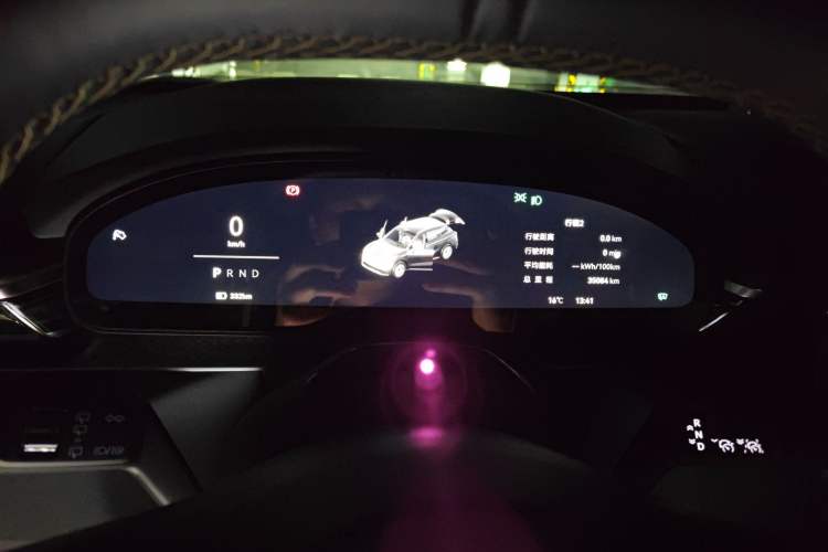 Used Zeekr 7X 2025 100 kWh Long-Range Rear-Wheel Drive with Intelligent Driving Features Instrument Cluster