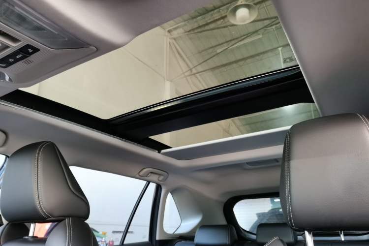 Used Toyota Wildlander 2023 2.0L CVT Two-Wheel Drive Luxury PLUS Edition
