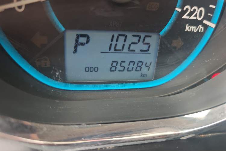 Used Toyota Vios 2016 1.5L Automatic ZhiZhen Xingyao Edition Odometer Close Up