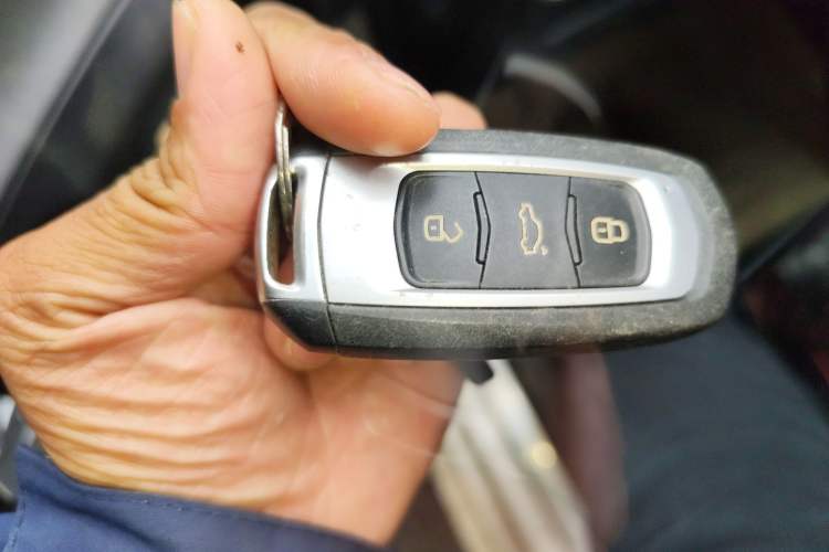 Used Geely Auto Emgrand 2017 Sedan Million Edition 1.5L Manual Upward Connect Version