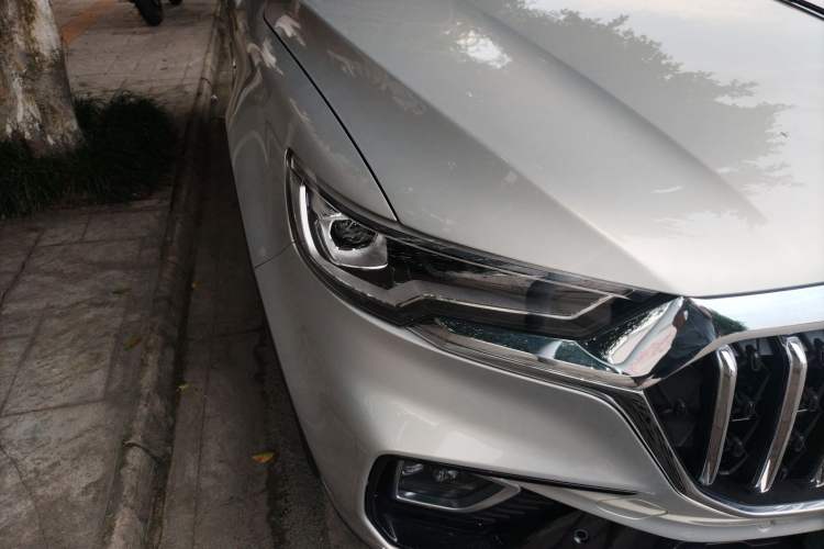 Used Hongqi HS5 2022 Revised Version 2.0T Smart Connect Flagship Edition
