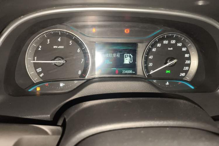 Used Buick GT 2018 18T Automatic Elite Model Odometer Close Up
