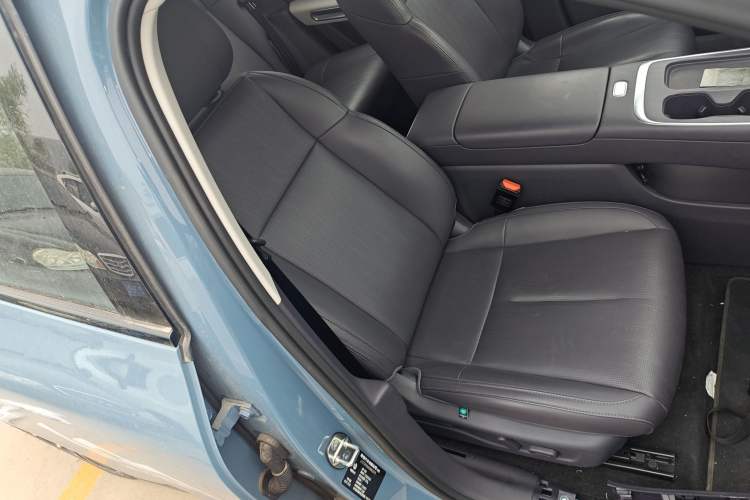 Used Leapmotor B01 2025 550 LiDAR Edition Right Front Seat