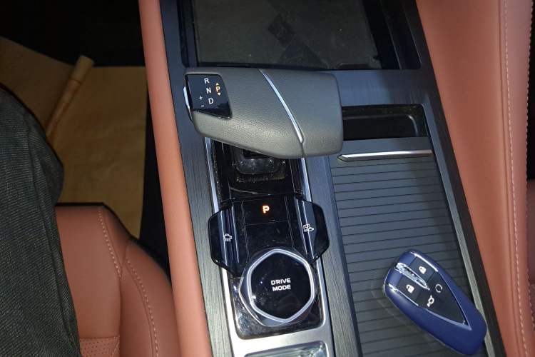 Used Changan CS75 PLUS 2024 3rd Generation Champion Edition 2.0T Intelligent Drive Performance Model
