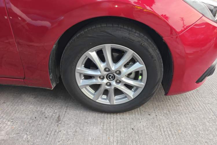 Used Mazda 3 Axela 2016 Sedan 1.5L Automatic Luxury Model