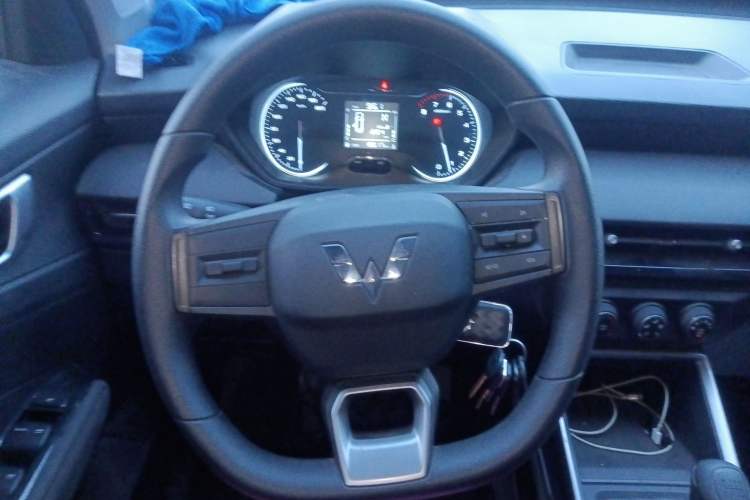 Used Wuling Alvez 2022 1.5L Manual Free-Style Model
