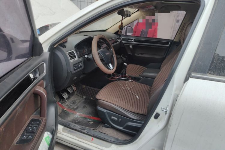 Used Yema T70 2016 Upgraded Model 1.5T Manual Luxury Version Driver Seat