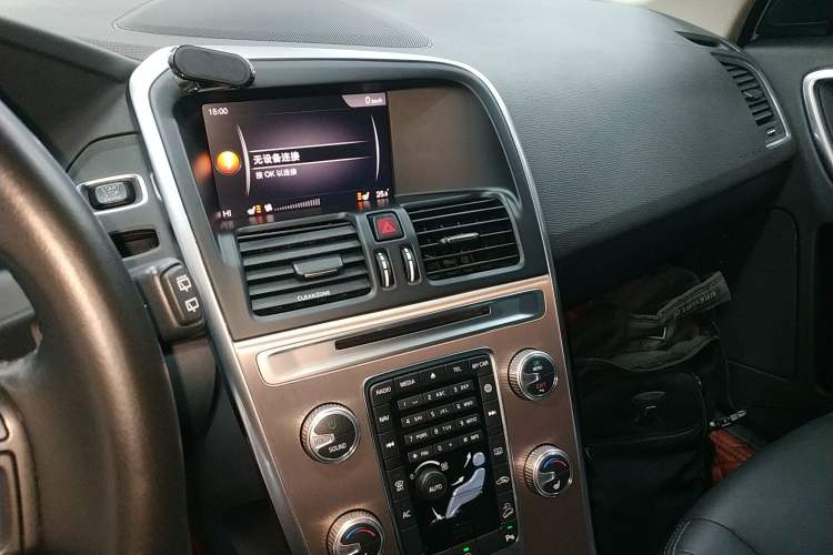 Used Volvo XC60 2017 T5 AWD Smart Upgrade Edition
