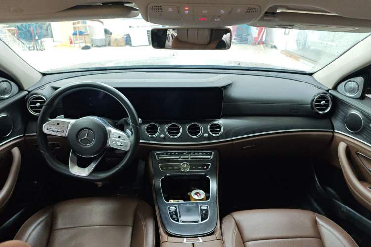 Used Mercedes-Benz E-Class 2019 E 300 L Sporty and Stylish Model