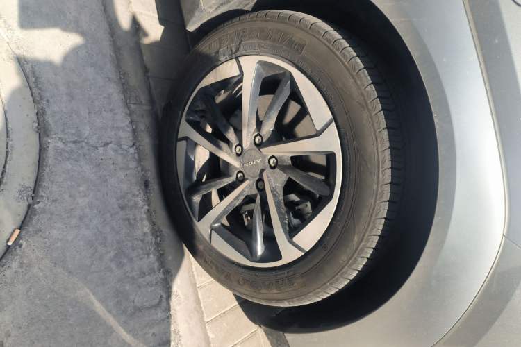 Used AION Y 2025 Plus 510 Zhihao Edition Right Front Wheel Hub