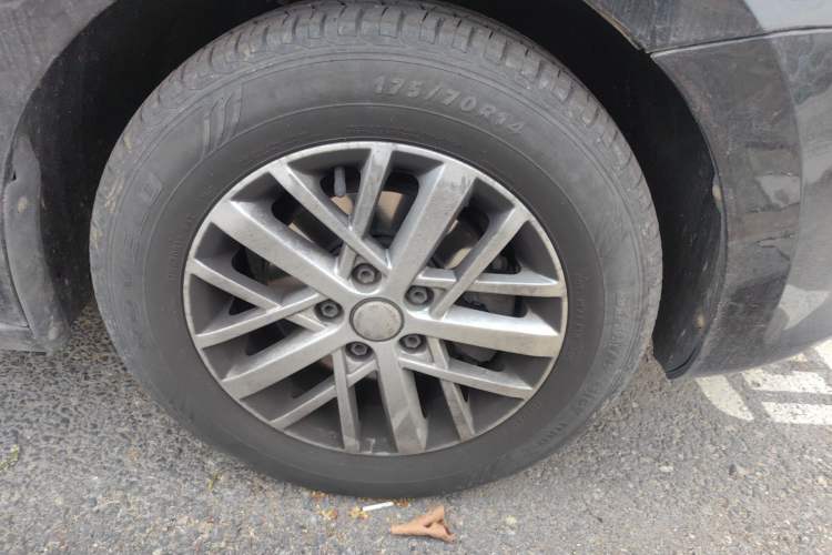 Used Volkswagen Santana 2015 1.4L Manual Fashion Edition
