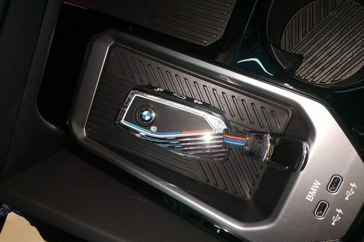 Used BMW 5 Series 2024 525Li Luxury Package Vehicle Key