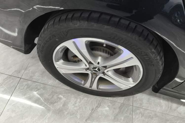 Used Mercedes-Benz C-Class 2021 C 260 L Sport Edition Right Rear Wheel Hub