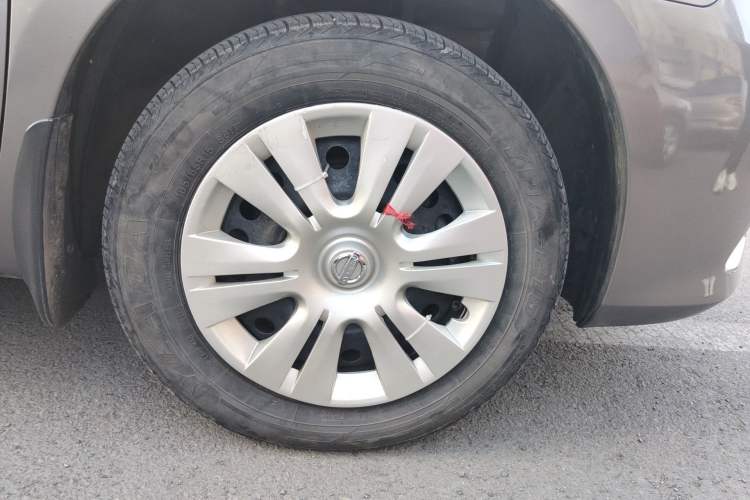 Used Nissan Livina 2015 1.6XE Manual Comfort Edition