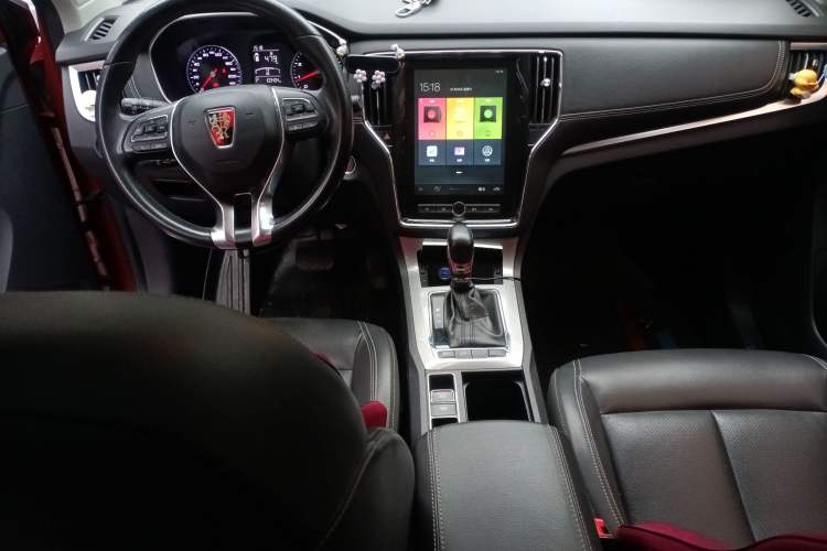 Used Roewe RX5 2019 20T Two-Wheel Drive Automatic 4G Connected Platinum Edition
