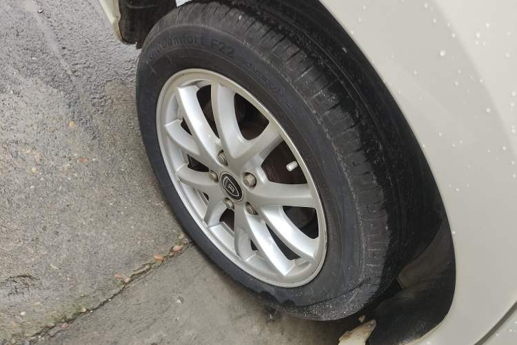 Used BYD M6 2013 2.4L Automatic Luxury Model