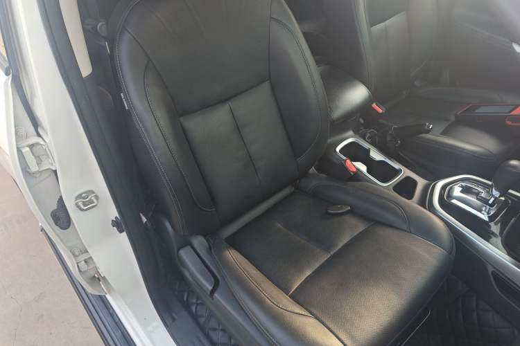 Used Nissan Terra 2020 2.5L XL Upper 4WD Automatic Four-Wheel Drive Luxury Edition
