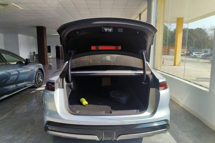 Used BYD Han L 2025 EV Four-Wheel Drive LiDAR Flagship Model
