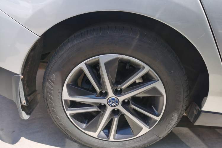 Used Venucia D60 2018 1.6L CVT Smart Connect Elite Edition Right Rear Wheel Hub