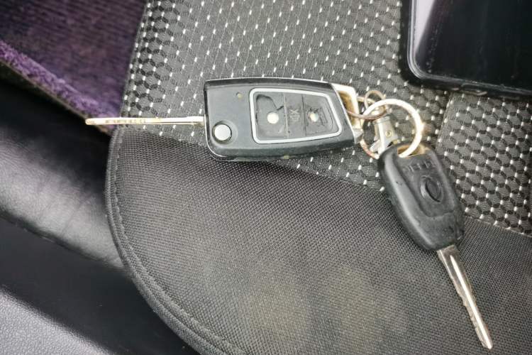 Used Dongfeng Fengon 330 2014 1.5L Manual Utility Version DK15