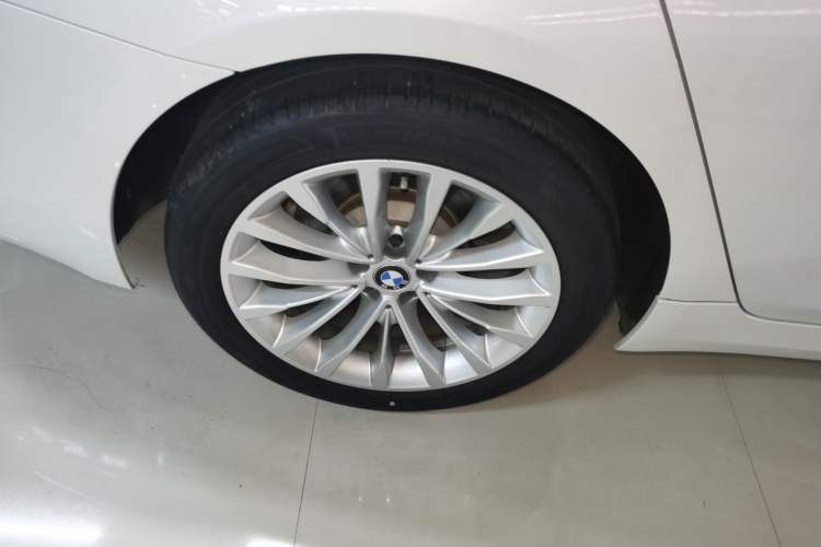 Used BMW 5 Series 2019 525Li Luxury Package
