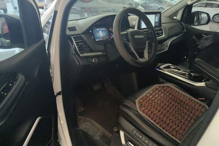 Used SAIC MAXUS G20 2020 2.0T Gasoline Automatic ZhiZun Edition Driver Seat