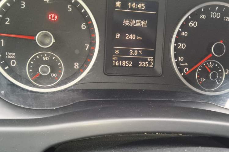 Used Volkswagen Tiguan 2012 1.8TSI Manual Two-Wheel Drive Enjoyment Edition Odometer Close Up