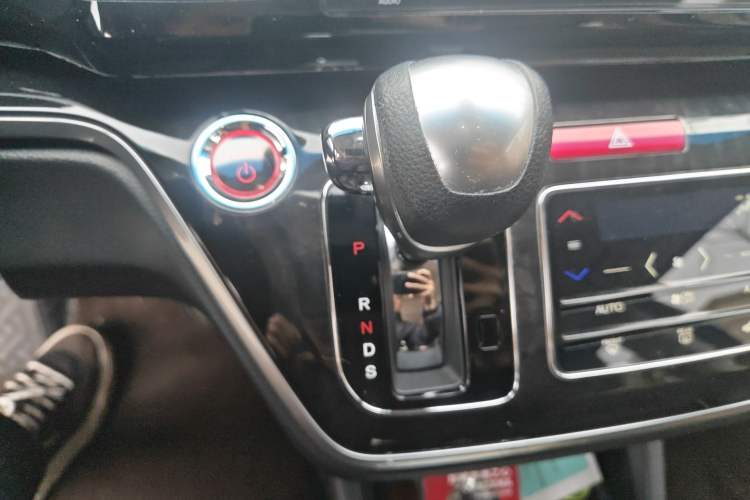 Used Honda Elysion 2019 2.0L Hybrid Luxury Edition
