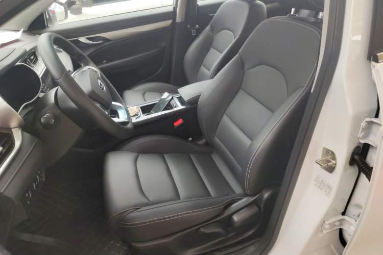 Used Geely Auto Emgrand 2019 Leading Edition 1.5L CVT Upward-Connected Model China VI Standard