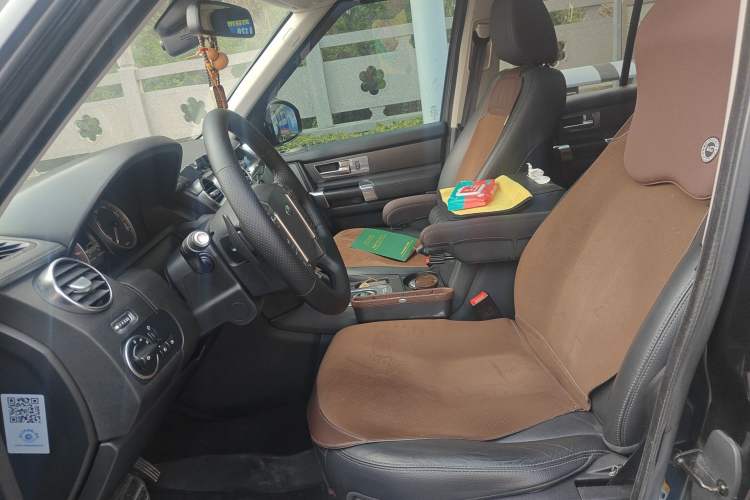 Used Land Rover Discovery 2016 3.0 SC V6 SE Left Front Seat