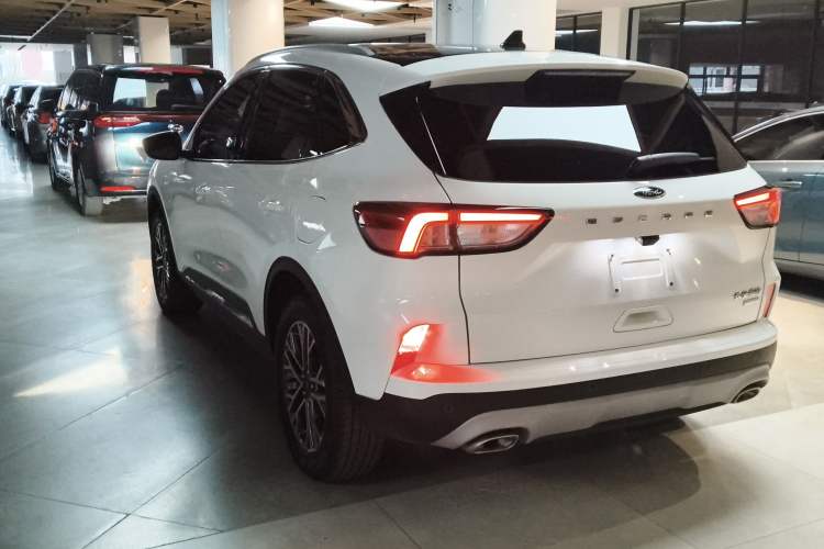 Used Ford Escape 2020 EcoBoost 245 4x4 Enjoyment Model
